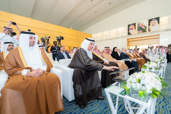 KAUST_News's tweet photo. #KAUST is proud to share that HE Abdulrahman AlFadley, Minister of @MEWA_KSA, announced the launch of our Center of Excellence for Sustainable Food Security at @SaudiAgri. ​
We're excited to showcase our initiatives supporting #SaudiVision2030 at the region’s largest agri event. https://t.co/7o0rh9uEDe