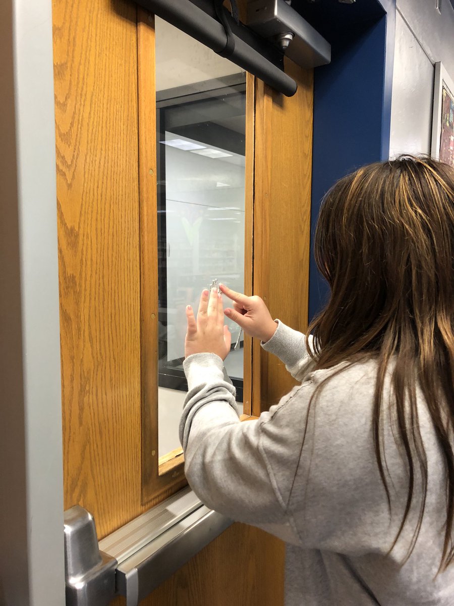 Mrs. Carpenter tweet media