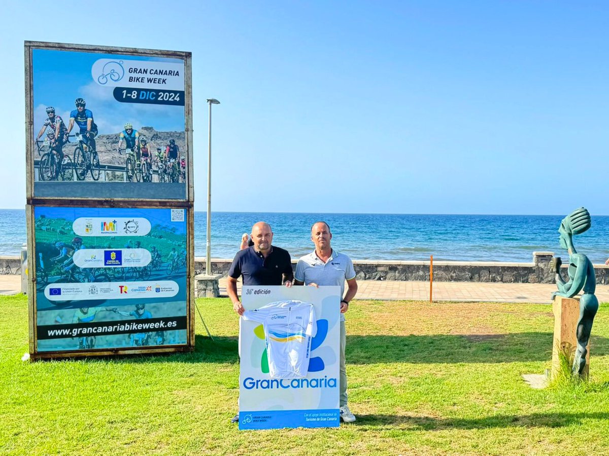 GranCanariaBW's tweet photo. Bajo el icónico Faro de Maspalomas, el consejero de Turismo del Cabildo de Gran Canaria, Carlos Álamo, y Daniel González, gerente de DG Eventos, presentaron el maillot oficial de la Gran Canaria Bike Week, 1 al 8 de diciembre.
Inscripciones https://t.co/MDlRFqfhDN
#GCBW https://t.co/HzI1xaIhU4