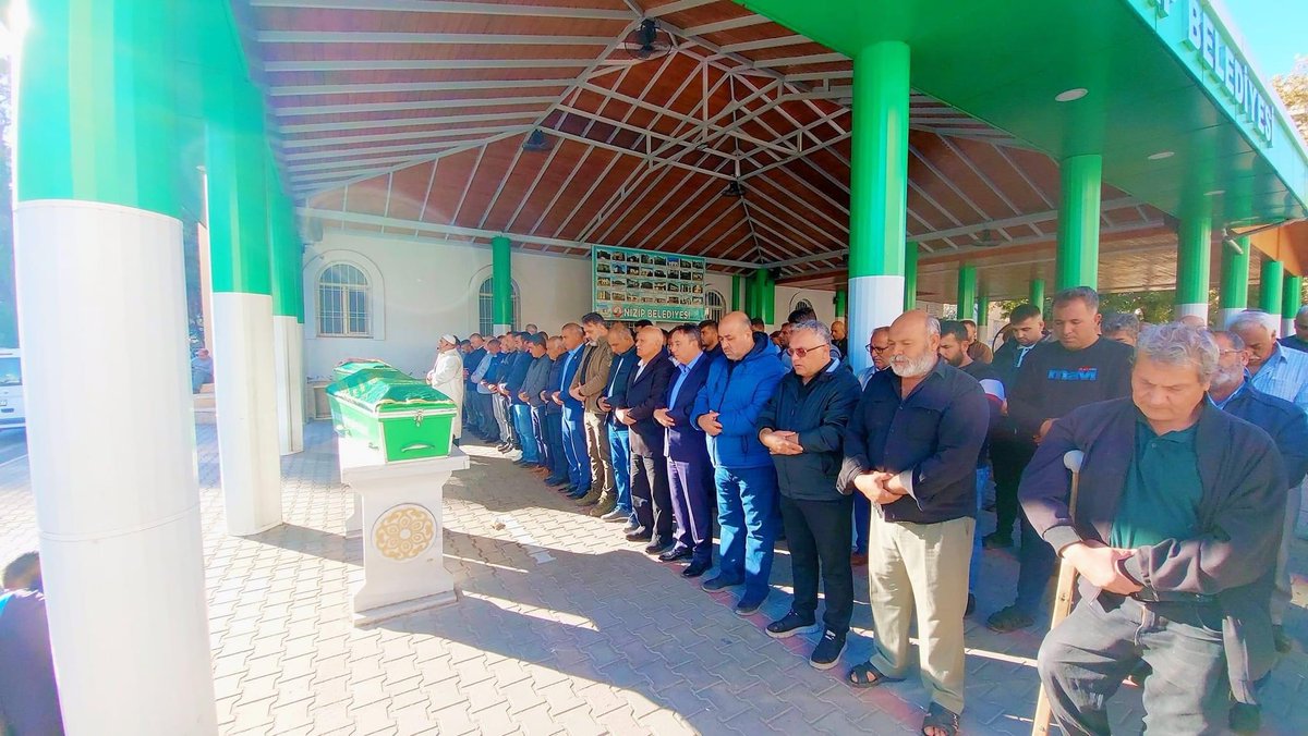 bekirsen27's tweet photo. Nizip Radyo Televizyonu emektarlarından Nizip Kredi Yurtlar Kurumunda Özel Güvenlik Görevlisi olarak görev yapmakta iken hayatını kaybeden Zehra Behlülgil’e Allah rahmet diliyorum, mekanı Cennet olsun. https://t.co/1kkYzGgcwV