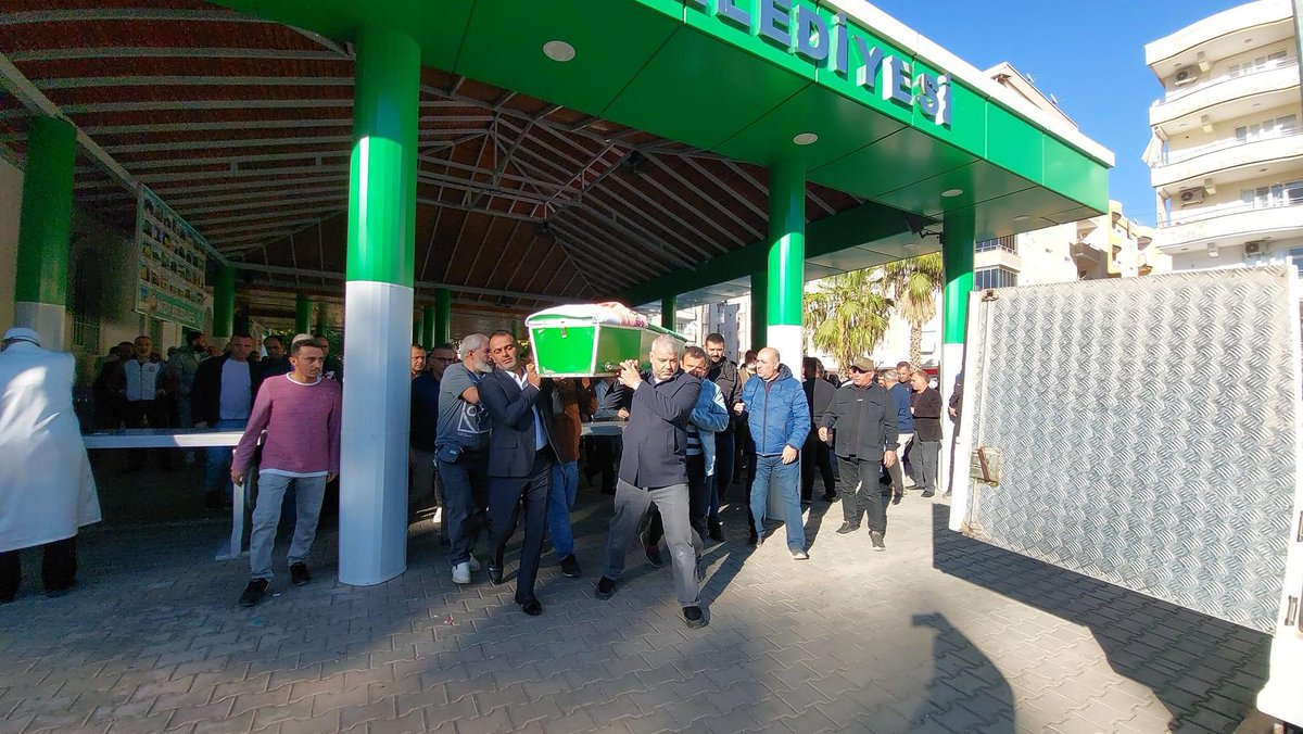 bekirsen27's tweet photo. Nizip Radyo Televizyonu emektarlarından Nizip Kredi Yurtlar Kurumunda Özel Güvenlik Görevlisi olarak görev yapmakta iken hayatını kaybeden Zehra Behlülgil’e Allah rahmet diliyorum, mekanı Cennet olsun. https://t.co/1kkYzGgcwV