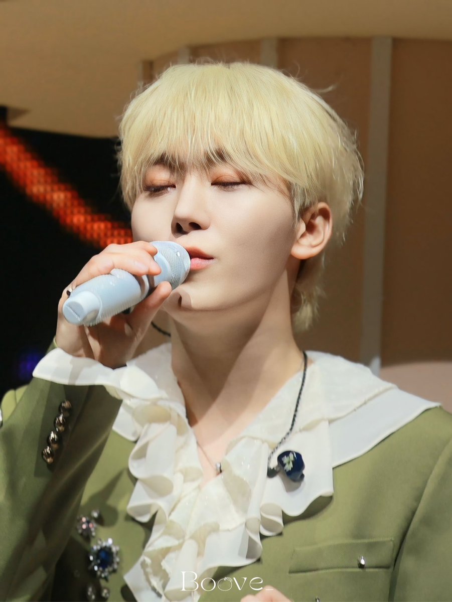 241012 고양 콘서트

🥺🧡

#seventeen #세븐틴 #seungkwan #SVT #booseungkwan #승관 #부승관 #뿌 #夫胜寛 #胜寛 #SEUNGKWAN  #スングァン#セブチ