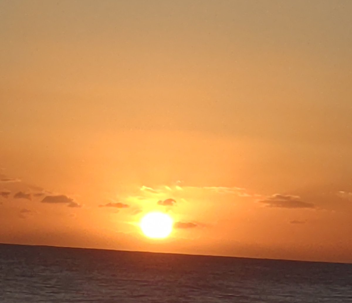 junsutipo's tweet photo. 今日のサンセット🌇 https://t.co/s2h1WcF9Wf
