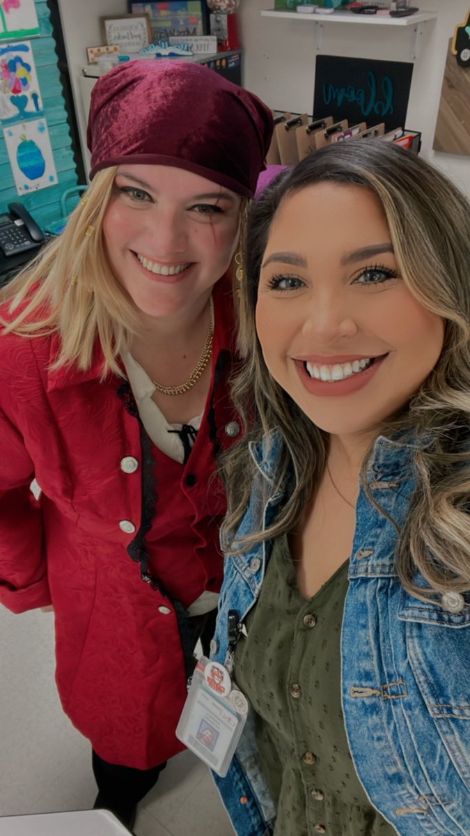 Treasure Island kickoff in 4th grade &amp; our amazing Mrs. Walker had to look the part to get her classes excited! 🏴‍☠️ Shoutout to our ELAR/SLAR department for our instructional planning day to help us get ready for this unit! <a href="/GISDTLD/">Teaching & Learning Development</a> <a href="/gisdnews/">Garland ISD</a> <a href="/sara_r_graff/">Sara Graff</a> #GISDUnmatched #Carver