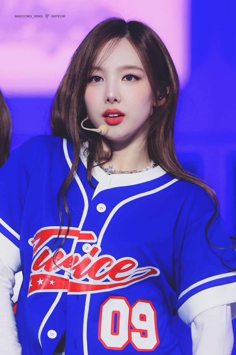 Blueming_922's tweet photo. 241020 300년에도기다려ㅕ💳🩵
#트와이스 #TWICE #나연 #NAYEON  #ナヨン https://t.co/S09sTW8cmN