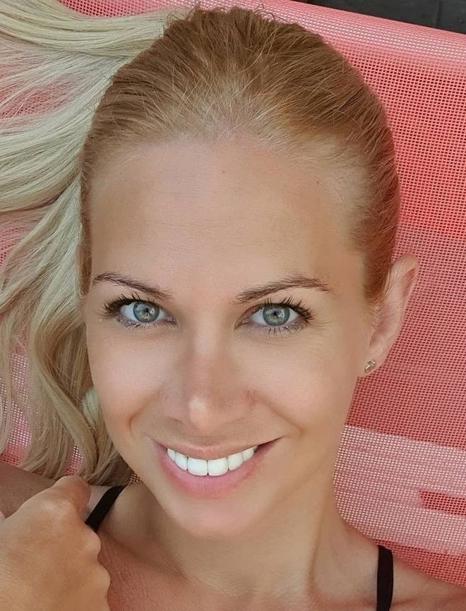 SplendorNatalie's tweet photo. #GH21O
#GH22O
#GHLimite7
#GHGALA8

¿ QUIÉN VOTARÍAS PARA EXPULSAR EN UN DUELO ASÍ ?

🔄 VANESSA (RT)
♥ LAURA (MG) https://t.co/lj4ispk5ZS