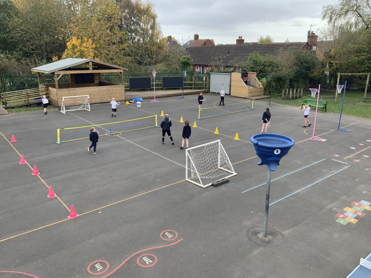 MasefieldCP's tweet image. Year 6 are using their learning from this term to play games of tennis in PE.

 #learningwalk #believeachievesucceed