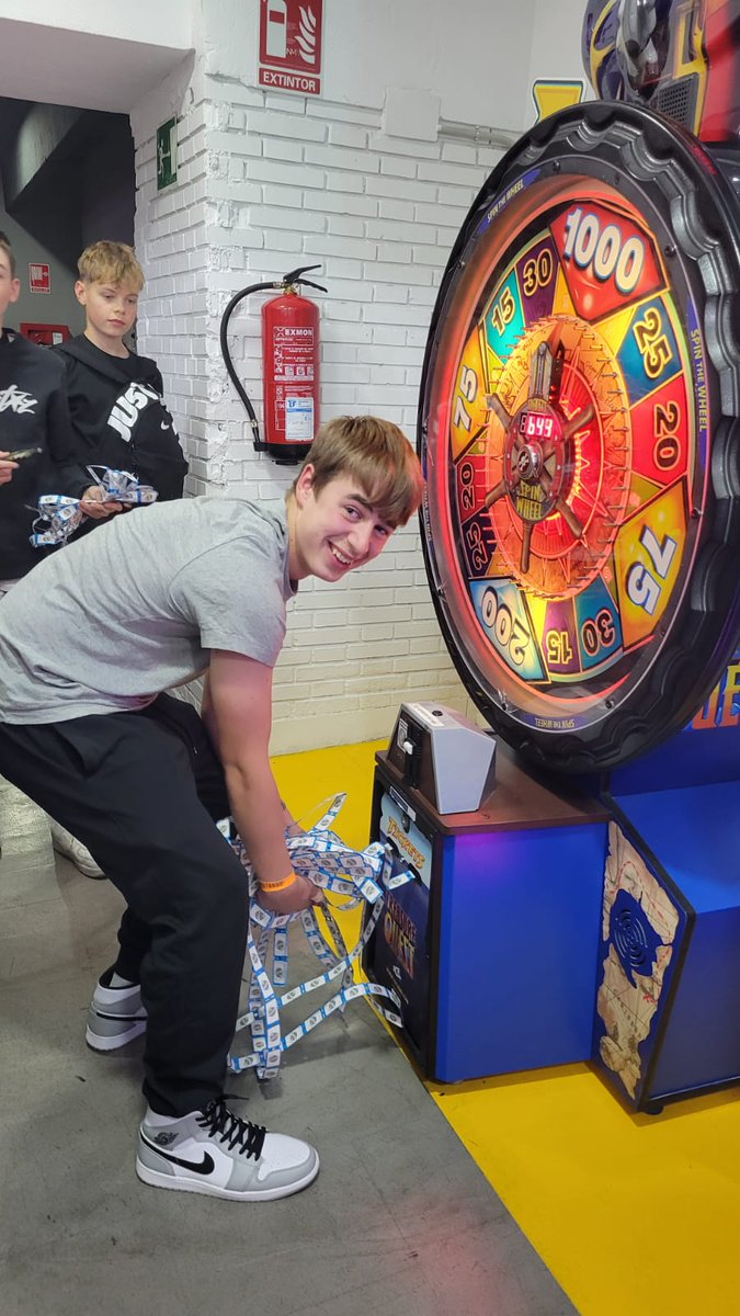 Senior Trips at Claires Court tweet media