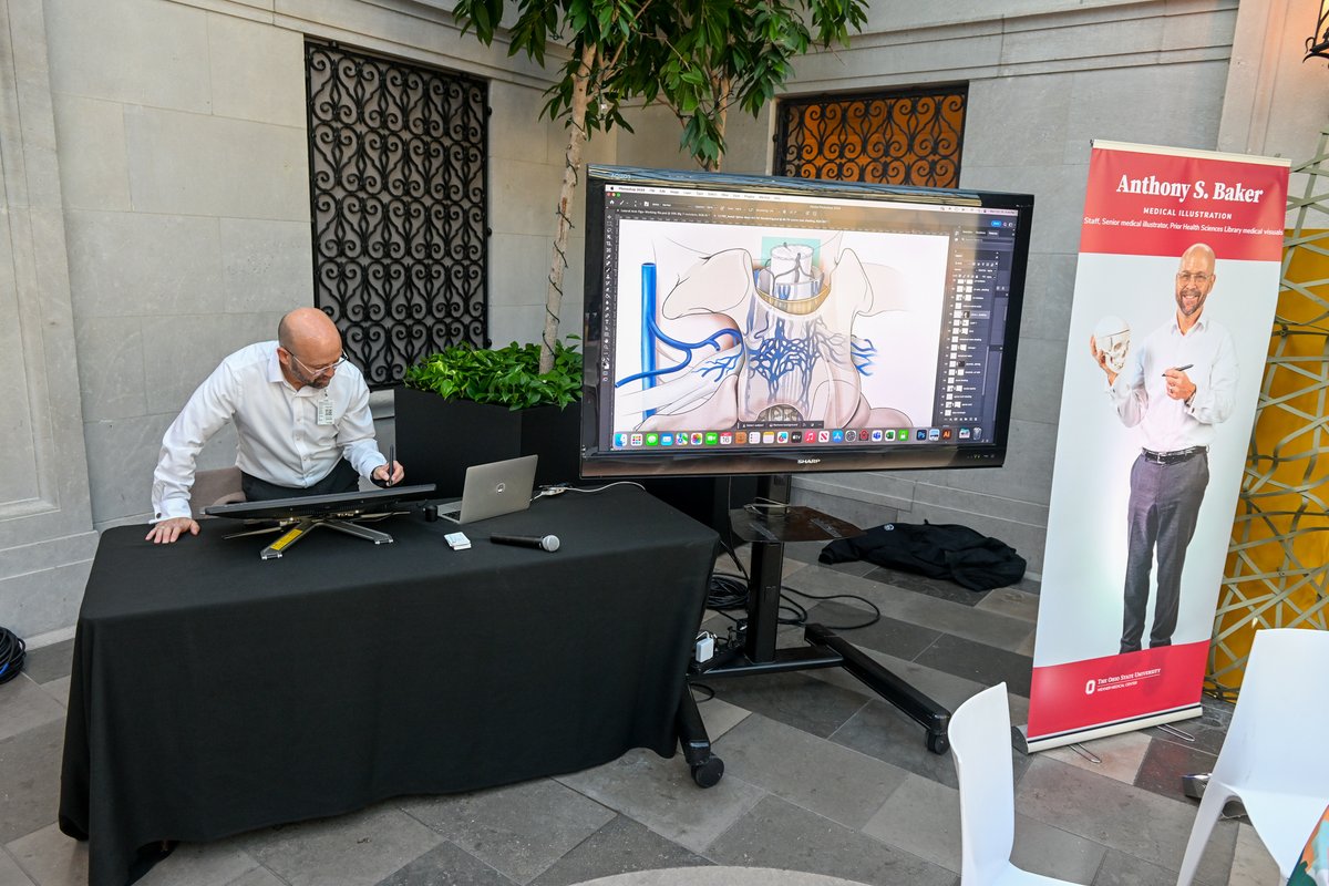 OSUhsl's tweet photo. Check out the HSL's Lead Medical Illustrator Anthony Baker, CMI at last week's "Dr. Warner Presents: The Art of Medicine."
#osuhsl #ohiostate #osuwexmed #medicalillustration #art4science #medicalart https://t.co/kwXujdBUAI