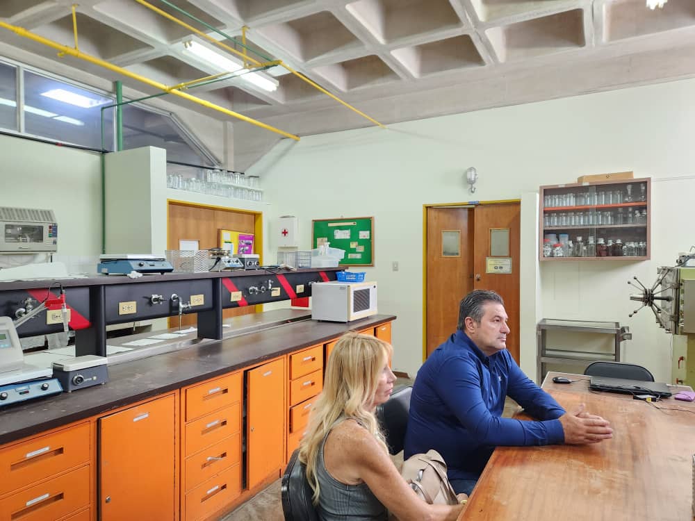Visita de <a href="/FEDEAGRODIGITAL/">FEDEAGRO | SEMBRANDO FUTURO</a> a los laboratorios de la <a href="/UNEToficial/">UNET</a>, San Cristóbal, estado Táchira, en busca de alianzas para el mejoramiento de la agricultura venezolana.