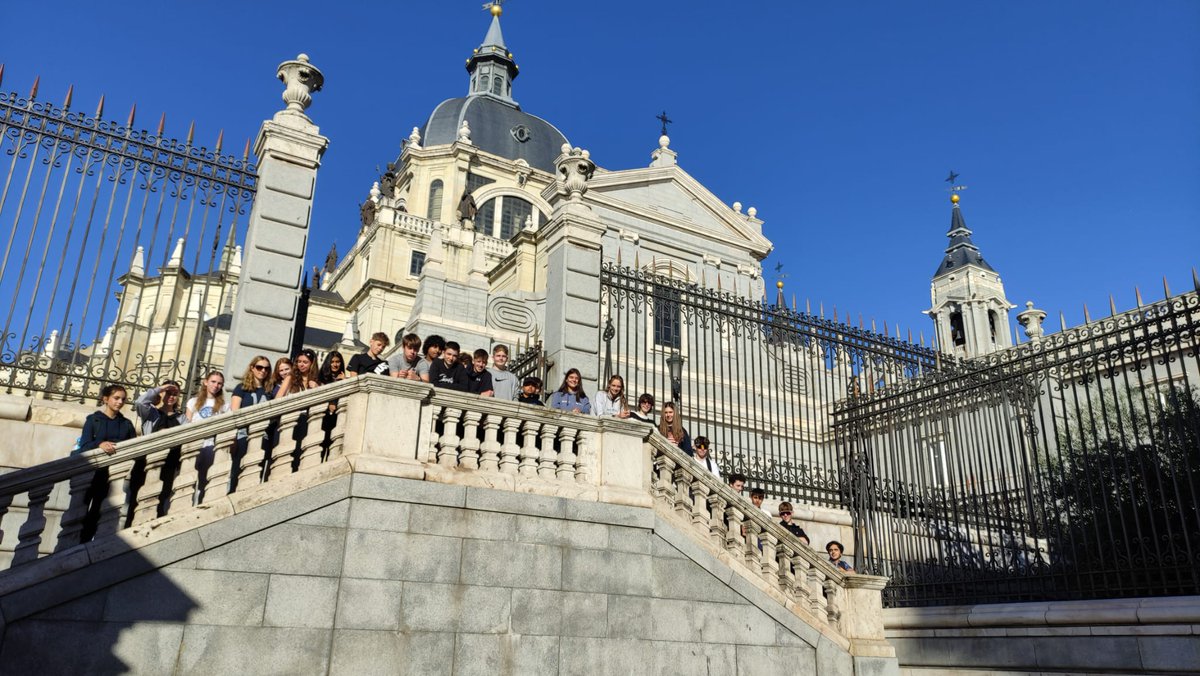 Senior Trips at Claires Court tweet media