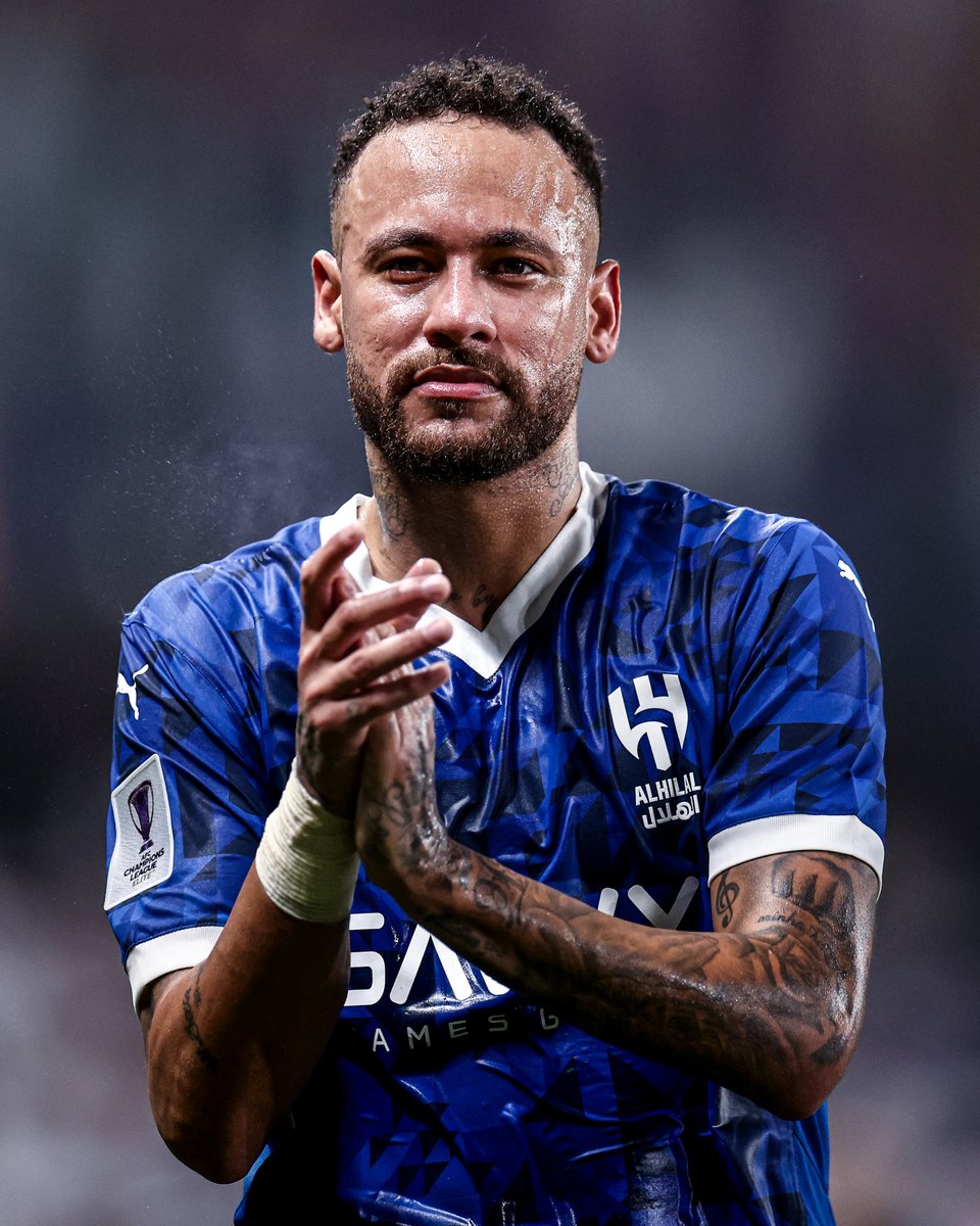 After being out injured for more than a year, <a href="/neymarjr/">Neymar Jr</a> is 𝐁𝐀𝐂𝐊 on the pitch 👏🇧🇷