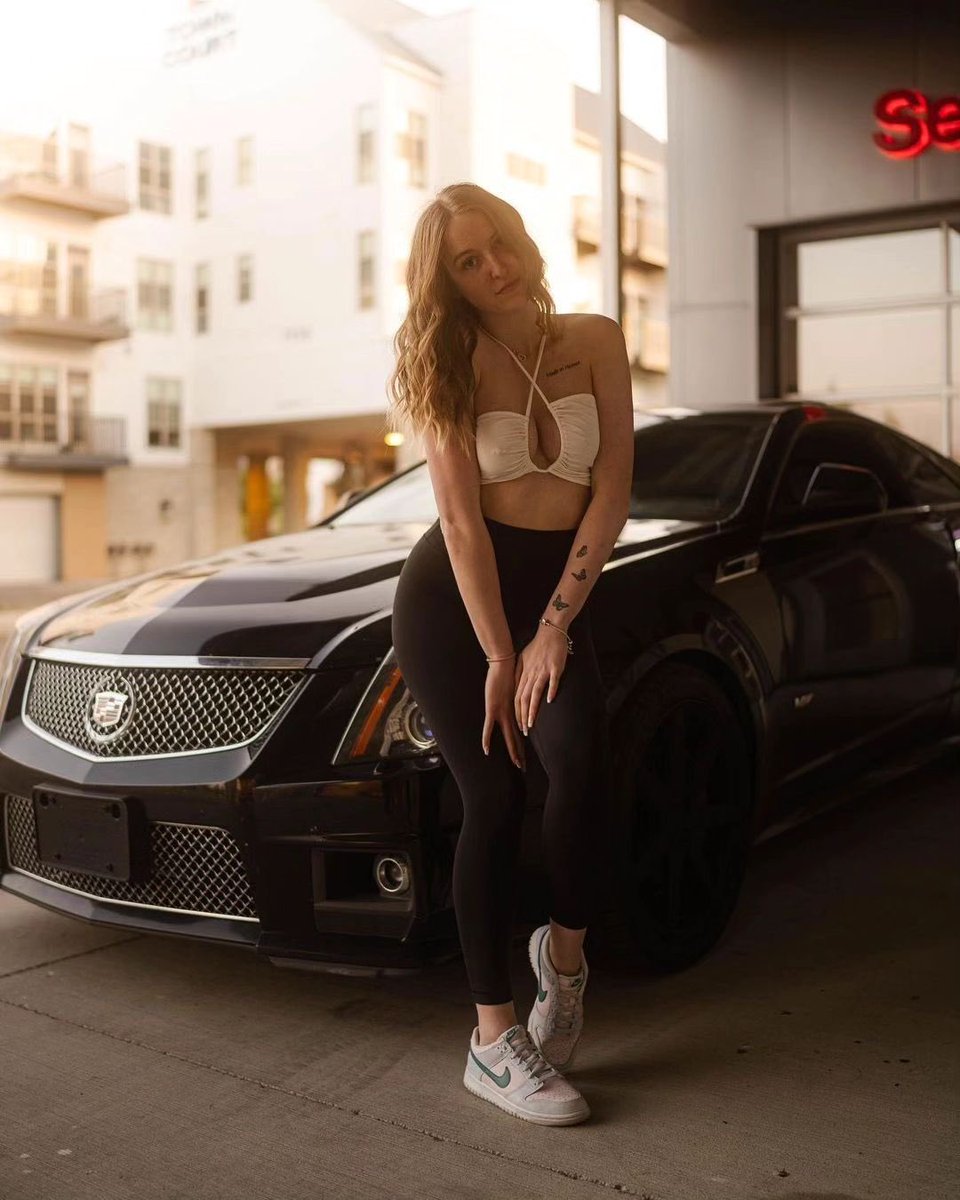 humvee773's tweet image. 🎵🎵Lady Hear Me Tonight🎵🎵-Modjo 
#CarGirls
#LadyHearMeTonight 
#Cadillac 
#Music