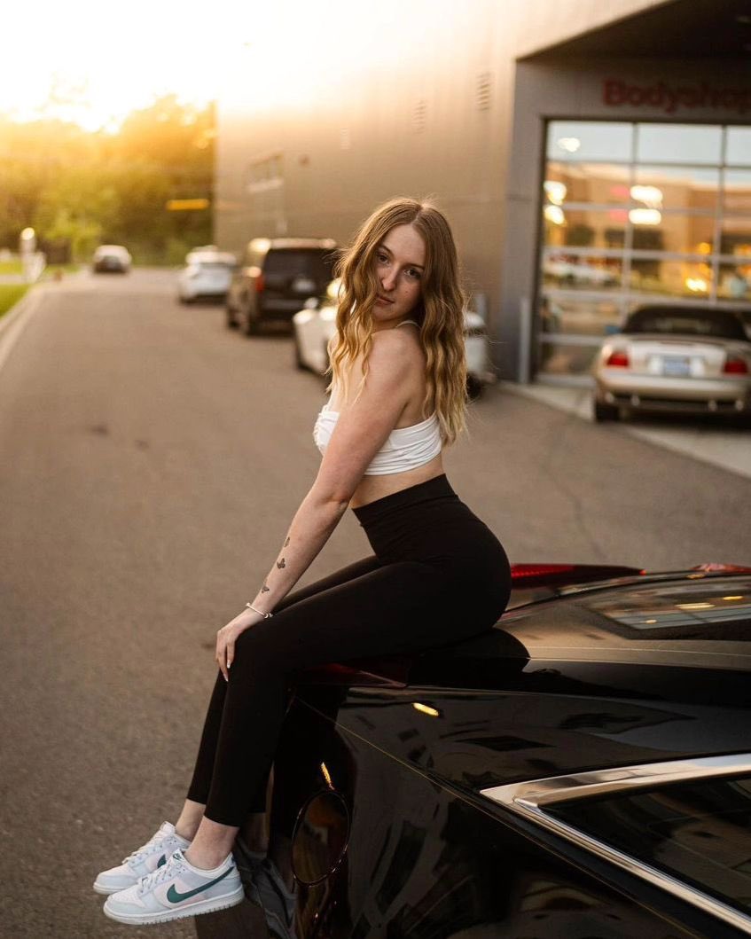 humvee773's tweet image. 🎵🎵Lady Hear Me Tonight🎵🎵-Modjo 
#CarGirls
#LadyHearMeTonight 
#Cadillac 
#Music