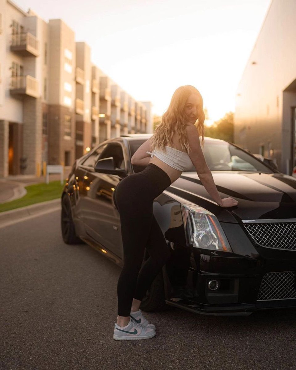 humvee773's tweet image. 🎵🎵Lady Hear Me Tonight🎵🎵-Modjo 
#CarGirls
#LadyHearMeTonight 
#Cadillac 
#Music