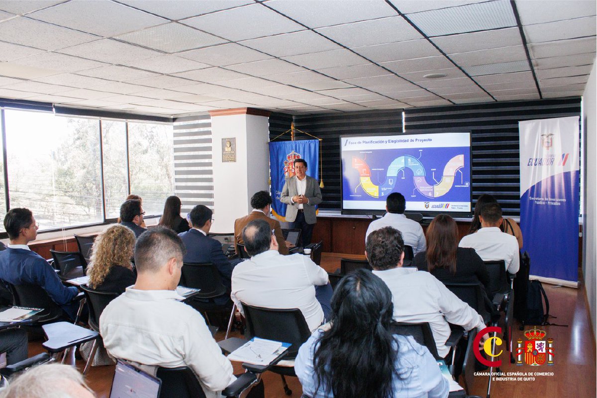 CamespaQuito's tweet photo. Analizamos el régimen legal de los #ProyectosAPP en Ecuador con @PabloJCevallosP, José Andrés López y @Lvtovar.
Abordamos las oportunidades de inversión público-privada, normas para su aplicación y la guía de elegibilidad, priorización y estructuración de proyectos.
#Inversiones https://t.co/ppYr3iboQ0