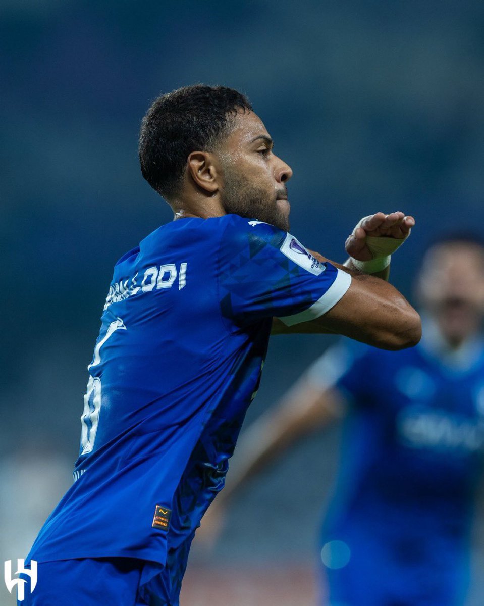 رغم التحكيم الظالم 
رغم اني العب ب حارس احتياط الأحتياط
رغم الطرد الغير مستحق 
رغم الشوط الاضافي اللي اهداه الحكم لكم
رغم الدقائق الزايده فوق الشوط الأضافي 
رغم ركلة الجزاء اللي ظُلمنا فيها

ندعسكم ب ارضكم وبين جمهوركم قدام الهلال ماتمشي تنهان وعيونك تشوف 💪🏻💙💙💙
#الهلال_العين