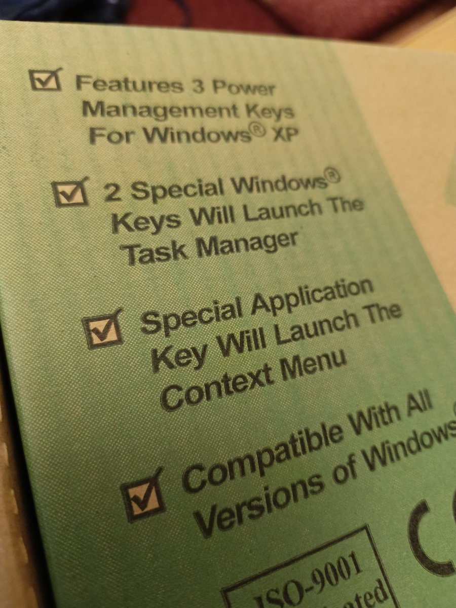 Sealed Chicony keyboard, to stir up memories! I'll just connect it to my PC with Windows XP on a board.
