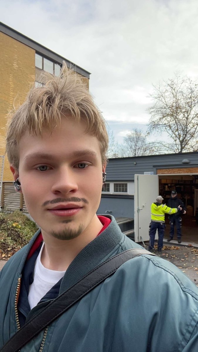 OveDeji123 tweet media