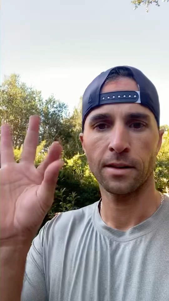 JonKarcich's tweet photo. If you overthink things, use this “🖐️tool.” 📽️⤵️
“I CAN DO THIS.”
🚨 Parents & coaches — send this to your athletes to help them manage stressful moments. 🗣️✅
Parents — it works for you too! 😉
Reminder to myself: keep using this! 👊
#EmbraceIt #SelfTalk #FueltoFire https://t.co/Jp1GemFrdg