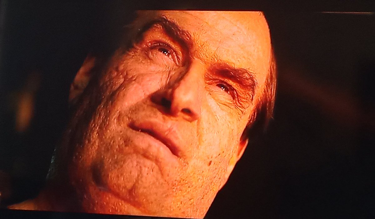 adrianamalu's tweet image. Que Ep.5 foi esse, senhores ? 
🗿🍷
#Oswald #OZ
#Penguim
#Pinguim