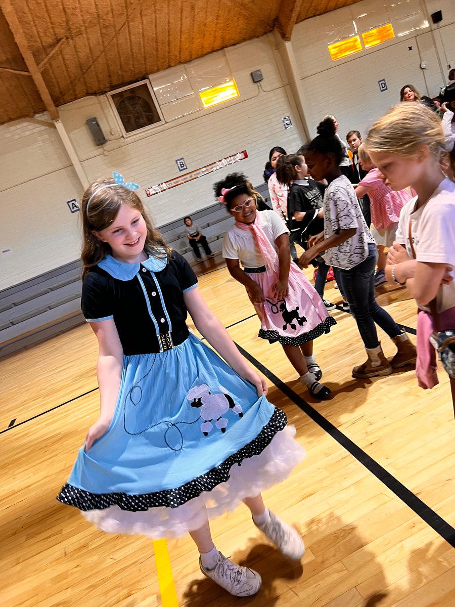 Mrs. Gulin tweet media