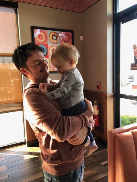 OrlandPkLibrary's tweet image. On Saturday, the library hosted Sprinkle Saturdays at Stan’s Donuts! 🍩📚 We had an amazing time sharing stories and donut-themed coloring pages with the community. Check out these sweet moments from the event! #SprinkleSaturdays #LibraryFun #StansDonuts