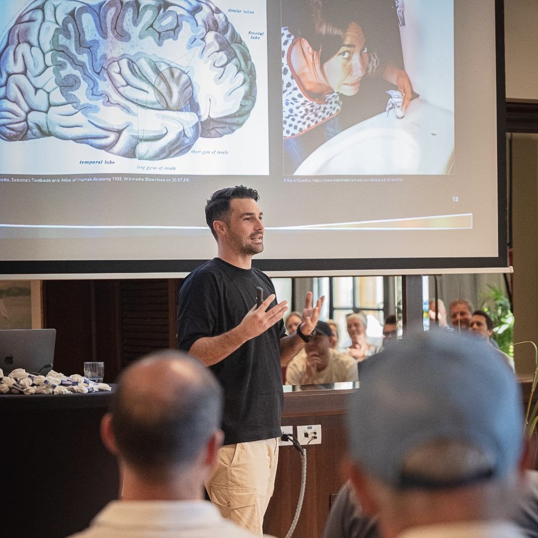 neuro11official's tweet photo. 🧠💼⛳️

We really enjoyed speaking and spending three very interesting days with the ESB Marketing Netzwerk at the „Unternehmerforum“ in Mallorca (Spain).

Thank you for the invitation!

#trainyourbrain https://t.co/6O8txpntQk