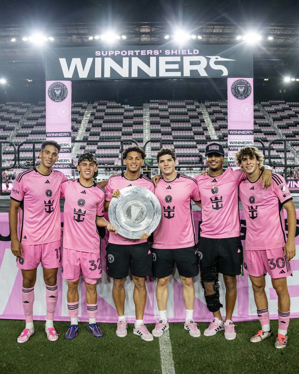InterMiamiCF's tweet photo. Our homegrowns celebrating where it all started 💫🏠 @InterMiamiAcad https://t.co/MmOwEYTTkV