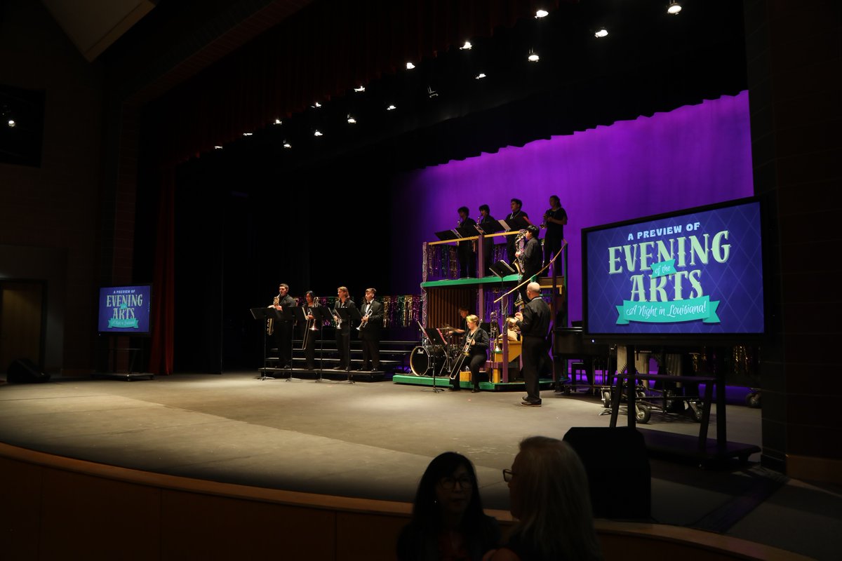 RedlandsUSD's tweet photo. 🎭 Our @REVHSwildcats Visual &amp; Performing Arts students gave an amazing preview performance at the Superintendent Awards, &amp; there's more to come! Join them this Wednesday at 6:30 PM for an unforgettable Evening of the Arts 🎨🎶 🎟️ Tickets are $10 at the door💫 #REVWay #ThisIsRUSD https://t.co/DABfN1vS9X