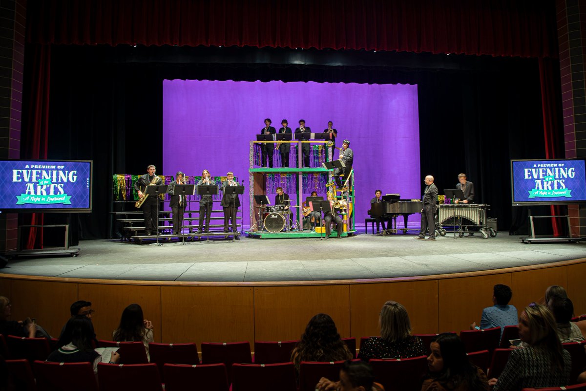 RedlandsUSD's tweet photo. 🎭 Our @REVHSwildcats Visual &amp; Performing Arts students gave an amazing preview performance at the Superintendent Awards, &amp; there's more to come! Join them this Wednesday at 6:30 PM for an unforgettable Evening of the Arts 🎨🎶 🎟️ Tickets are $10 at the door💫 #REVWay #ThisIsRUSD https://t.co/DABfN1vS9X