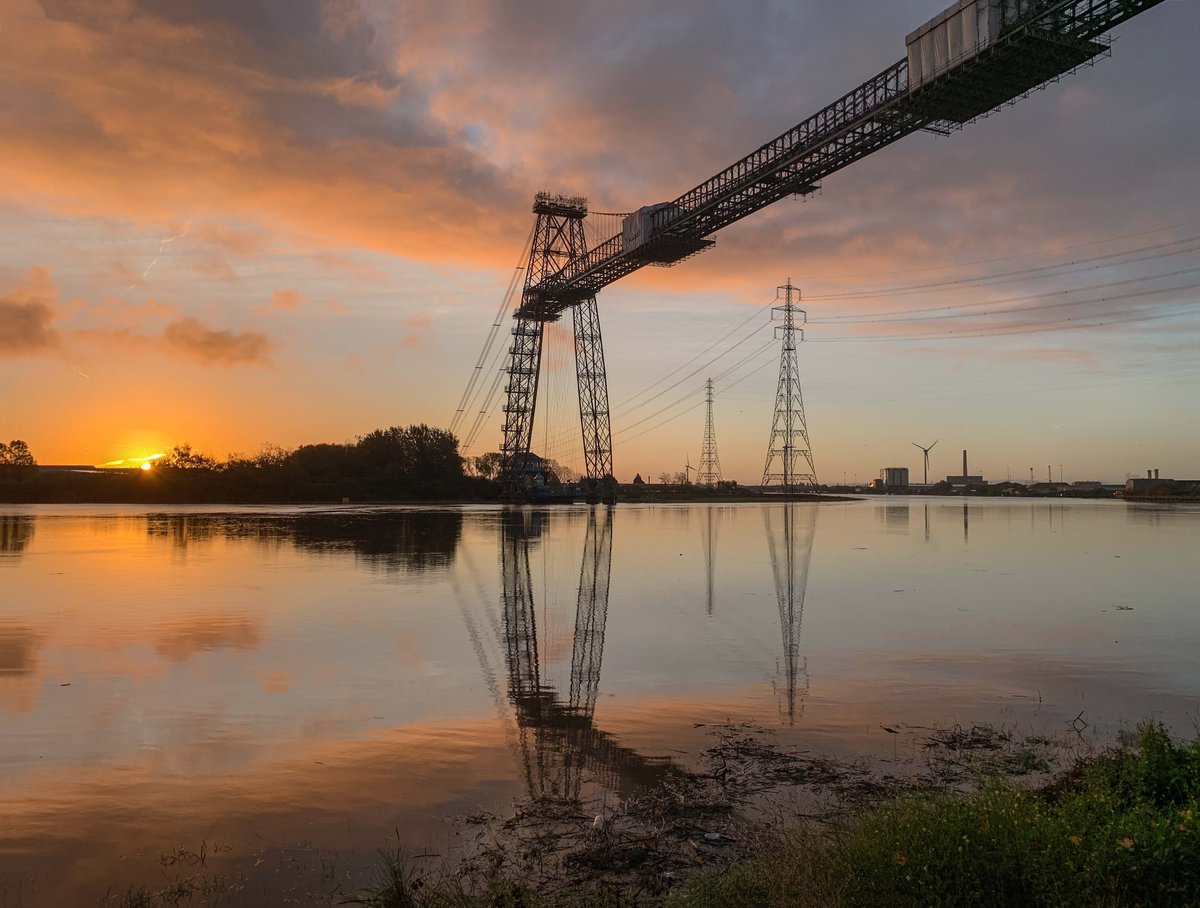 High tide and sunrise at Newport transporter bridge. 18-10-24. <a href="/NpTbridge/">Transporter Bridge</a> <a href="/southwalesargus/">South Wales Argus</a> <a href="/WalesOnline/">WalesOnline 🏴󠁧󠁢󠁷󠁬󠁳󠁿</a> <a href="/ITVWales/">ITV Wales News</a>