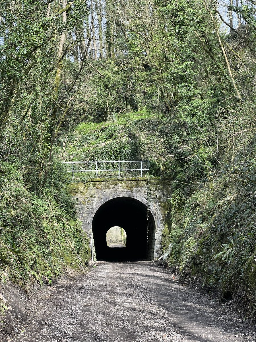 therealniallc's tweet photo. ⁦@realbenrogers⁩ - Windsor hill tunnels two years ago. https://t.co/4WqfjpFP8n