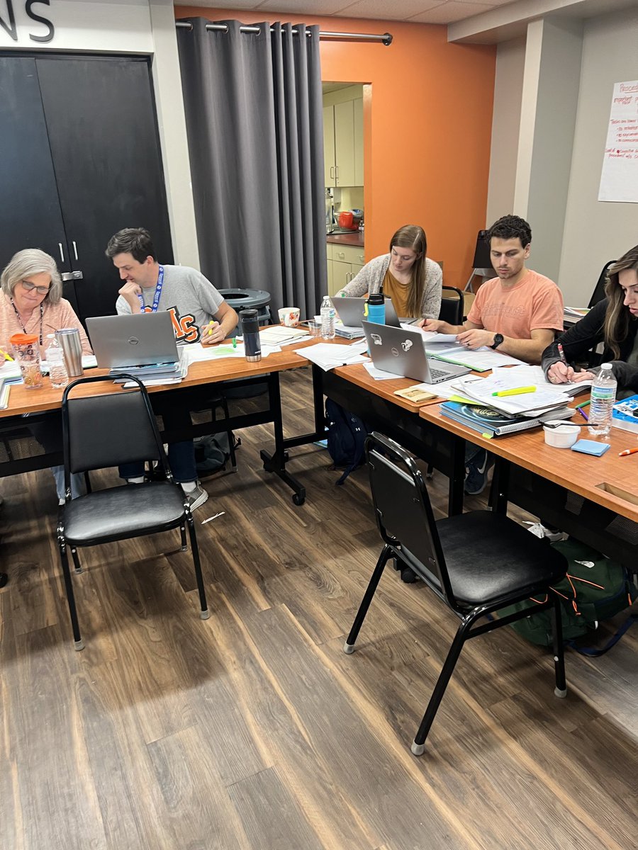 simmonsbucs's tweet photo. Our math teachers rock! A fun planning day filled with activities about quality questioning and a review and discussion about critical standards and effective teaching practices. Thank you to everyone that made this day possible! #bettertogether @HooverSchools https://t.co/saxscClv8i