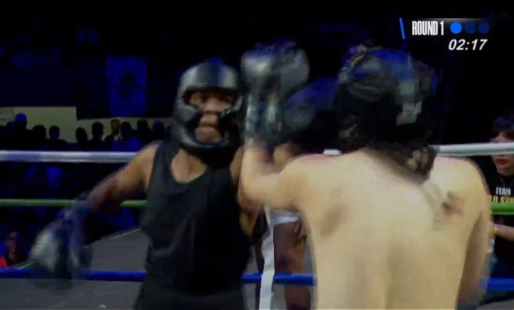 porqueTcol's tweet photo. "Camilo Sánchez"
Es tendencia tras pelear y aguantar los 3 rounds🥊en el #STF3 Vs. #jhdelacruz, quien se vio superior en el ring. https://t.co/2Z7qVS9Pya