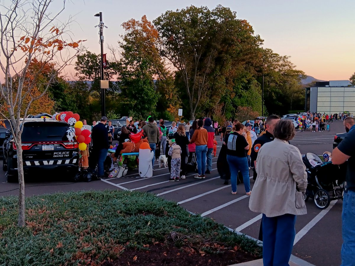 BloomuPD's tweet photo. Thank you all for an amazing Trunk-or-Treat! 

Highlights below 👇 https://t.co/Sqcj8PTJvG