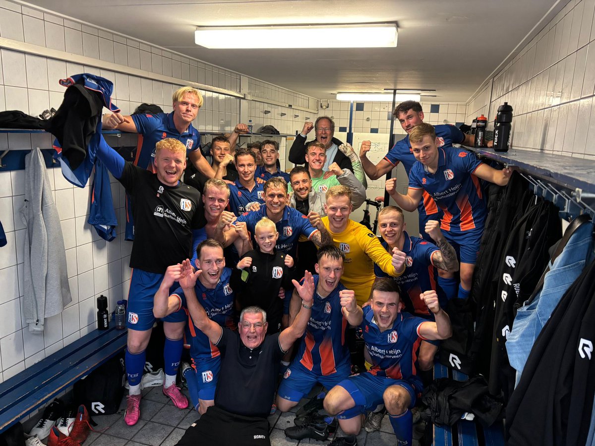 Mooi groepje hoor! Trots op de mannen! 💪
<a href="/fcsurhusterfean/">FC Surhústerfean</a> 🔵🟠