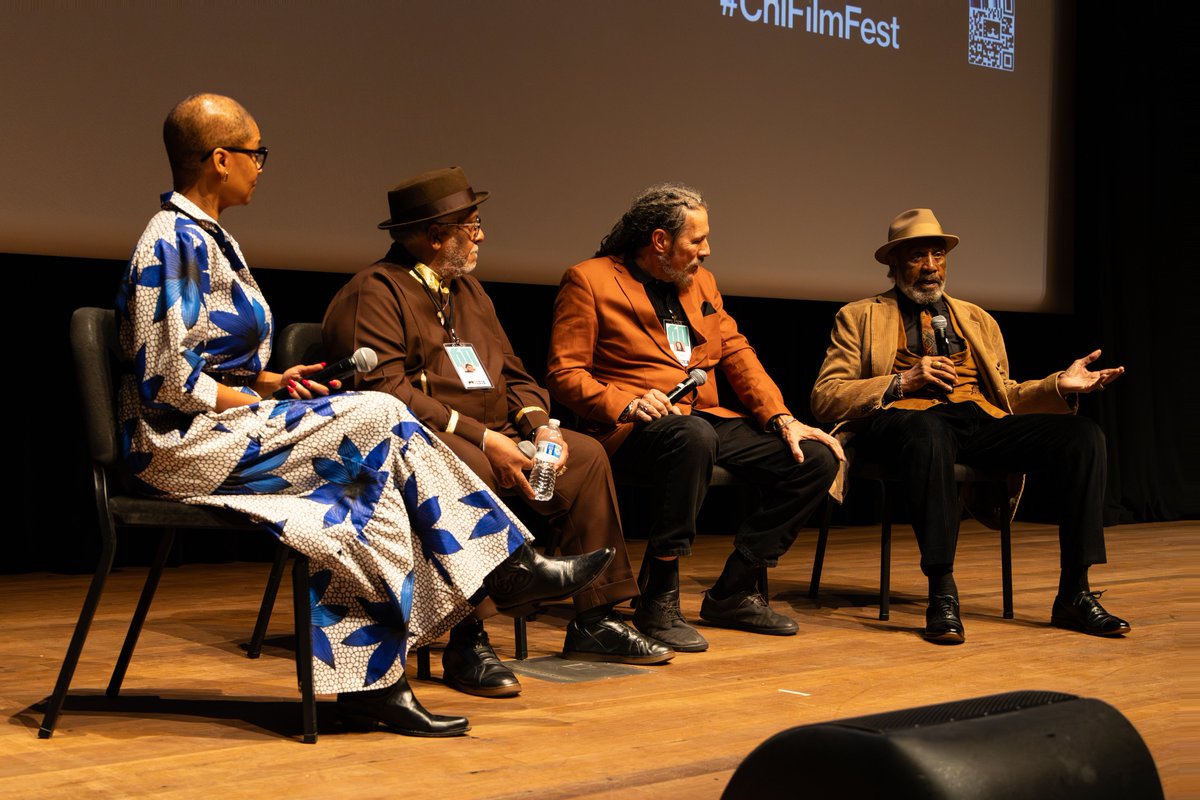 What a way to end the 1st weekend of the #ChiFilmFest!

🎞️ Premiered the new restoration of SAVE THE CHILDREN
🎞️ Actor Raúl Briones chatted about LA COCINA
🎞️ Premiered THESIS ON A DOMESTICATION
🎞️ Cast of THE SPOOK WHO SAT BY THE DOOR discussed their timeless spy thriller