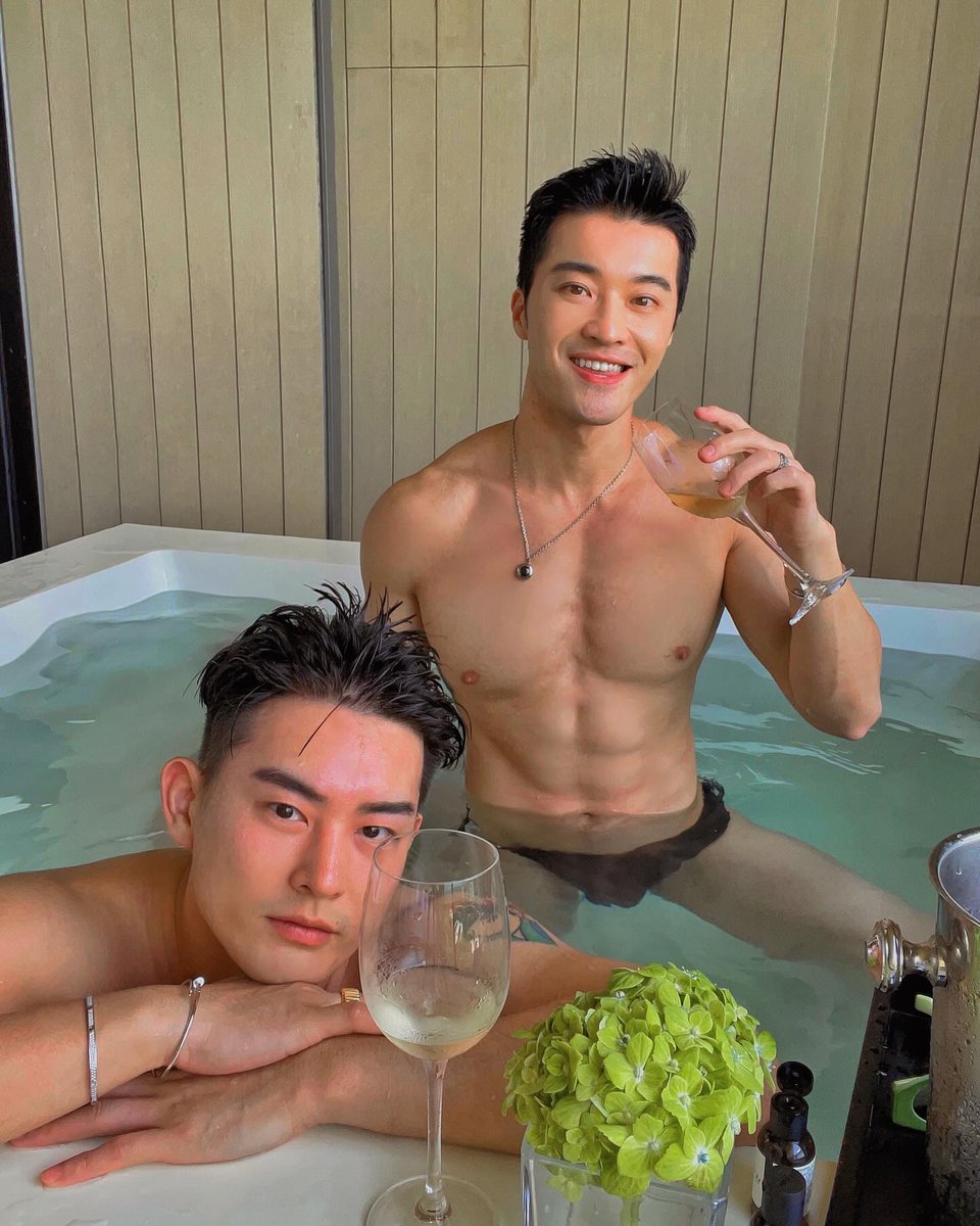 ZIYUnited's tweet photo. Happy 4th Anniversary #EdisonRob

[INSTAGRAM] edisonfanye :

“Four years ago today, I met this beautiful human being @/rob_seo who changed my life forever. Shall we have 40 more years together, and please bear with me along the way 🫶🏻”
#EdisonFanye #Rob_Seo https://t.co/JPZIeXGnPO