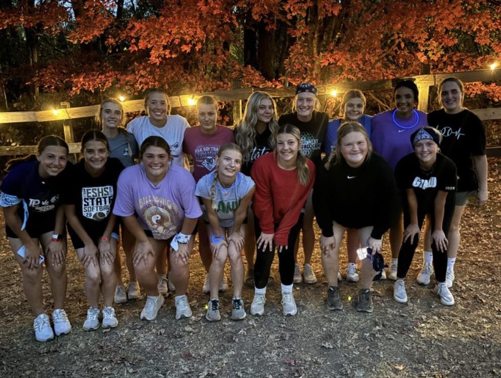 NationalPiatt's tweet photo. Team bonding ✅ Finally able to get this crew together! Be sure to keep your eyes on this team! 😤 @UFAThunder https://t.co/LI71eWtfH0