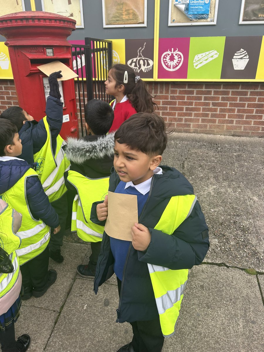 carltonj_i's tweet photo. To finish our story Major Glad, Major Dizzy Year 1 visited the post office to post their letters to the toy soldiers. We cannot wait for a reply! #english #culturalcapital #learningthroughexperiences https://t.co/LZF8vsa3n3