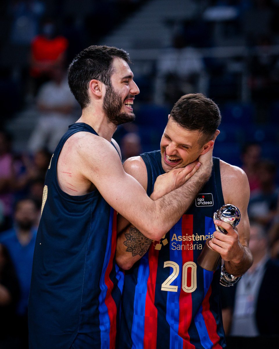 alexabrines's tweet image. ¡Mucha fuerza Lapro!
Estoy seguro que volverás más fuerte y nos harás disfrutar de tu magia pronto. 🪄
¡Estamos contigo! 💪