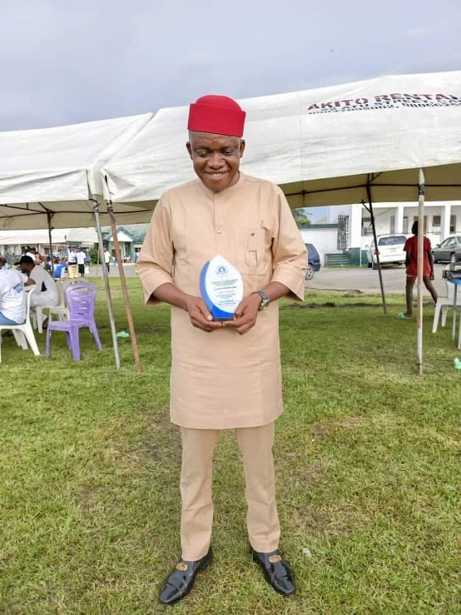 Solidaridad_wa's tweet image. 2/2 Since 2017, Solidaridad has been implementing projects like #NISCOPS, aimed at improving the yield and income of smallholder oil palm farmers in the state through #climatesmart agriculture and sustainable land use practices.