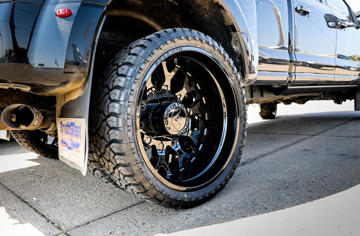 calcustomsfs's tweet photo. When your truck needs to look as tough as it performs, 26” Forgiato wheels are the answer. This Ford F450 is now making a serious statement wherever it goes, and the transformation is unreal. Turn your ride into a showstopper without sacrificing that powerhouse performance! https://t.co/WZBdlQfgNE