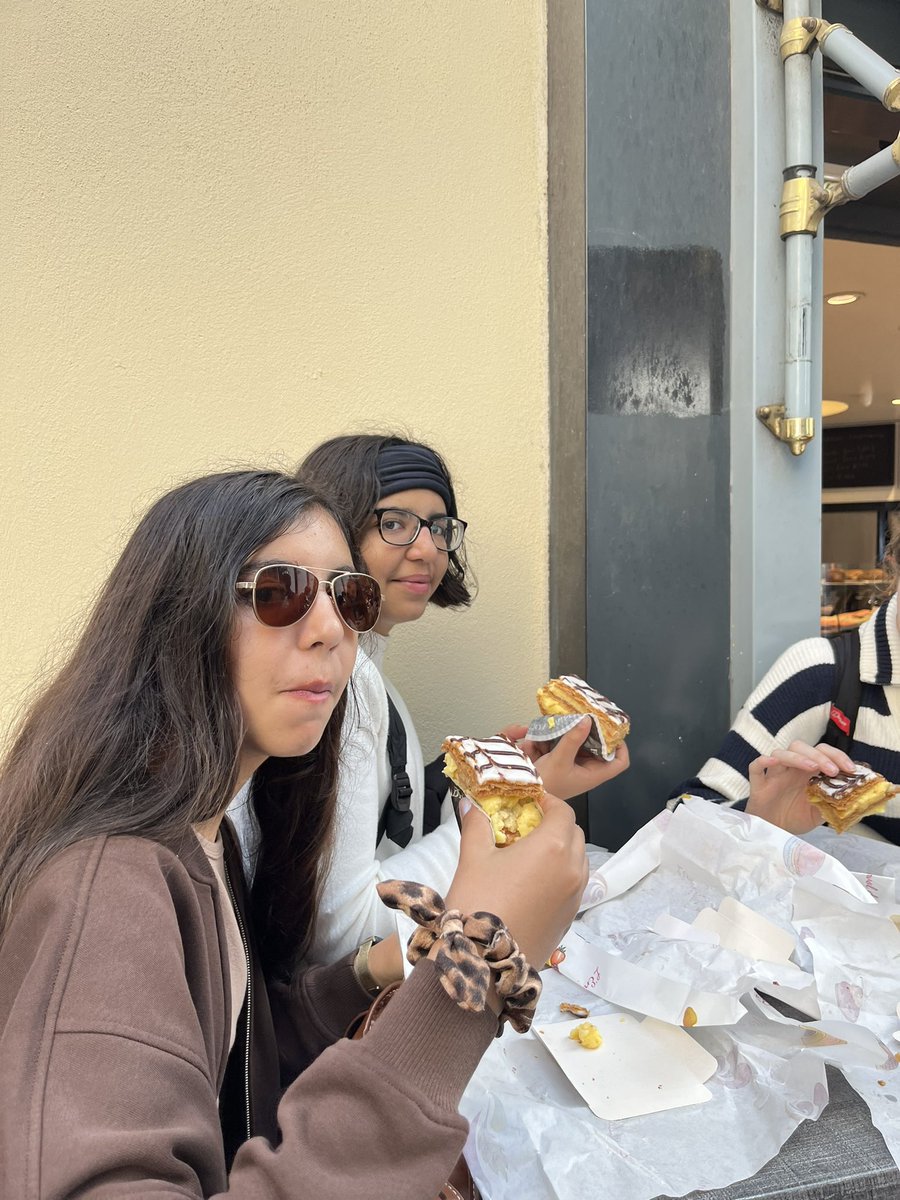 Let’s end this wonderful trip with a visit to the local boulangeries