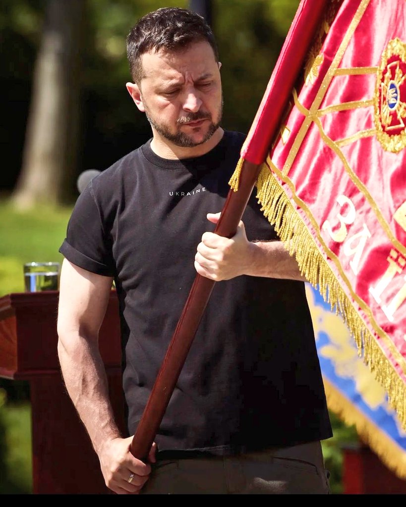 #ZelenskyWarHero all day every day