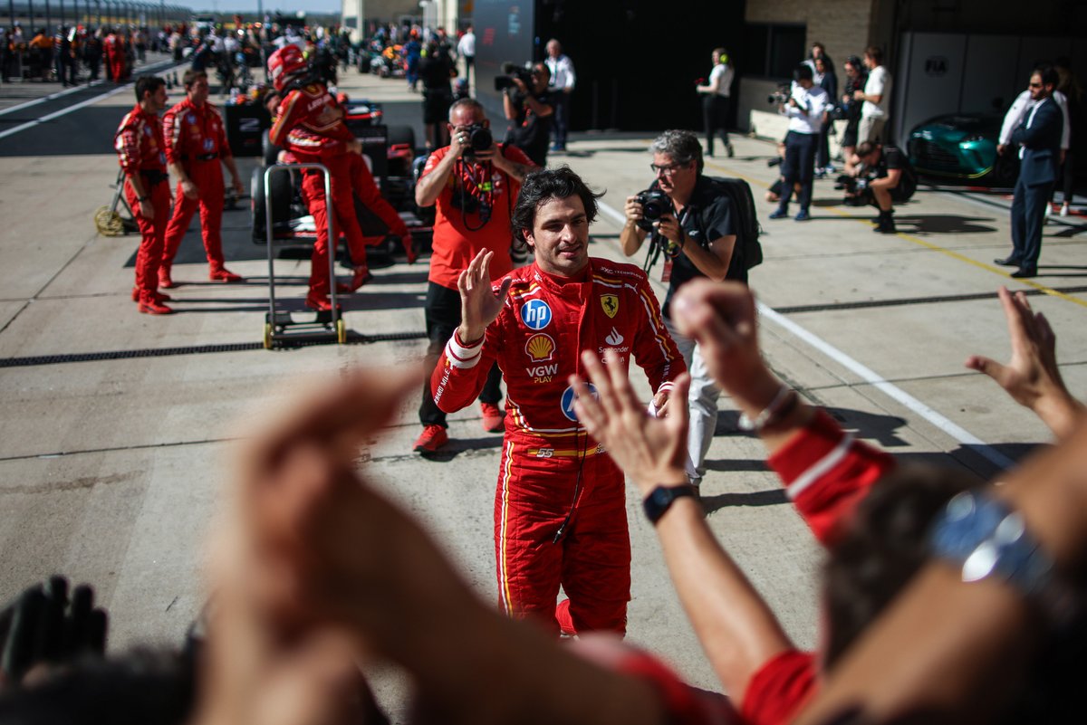 ScuderiaFerrari's tweet photo. POV: You’re celebrating in Parc fermé 🤗 https://t.co/E6EANsqSfS