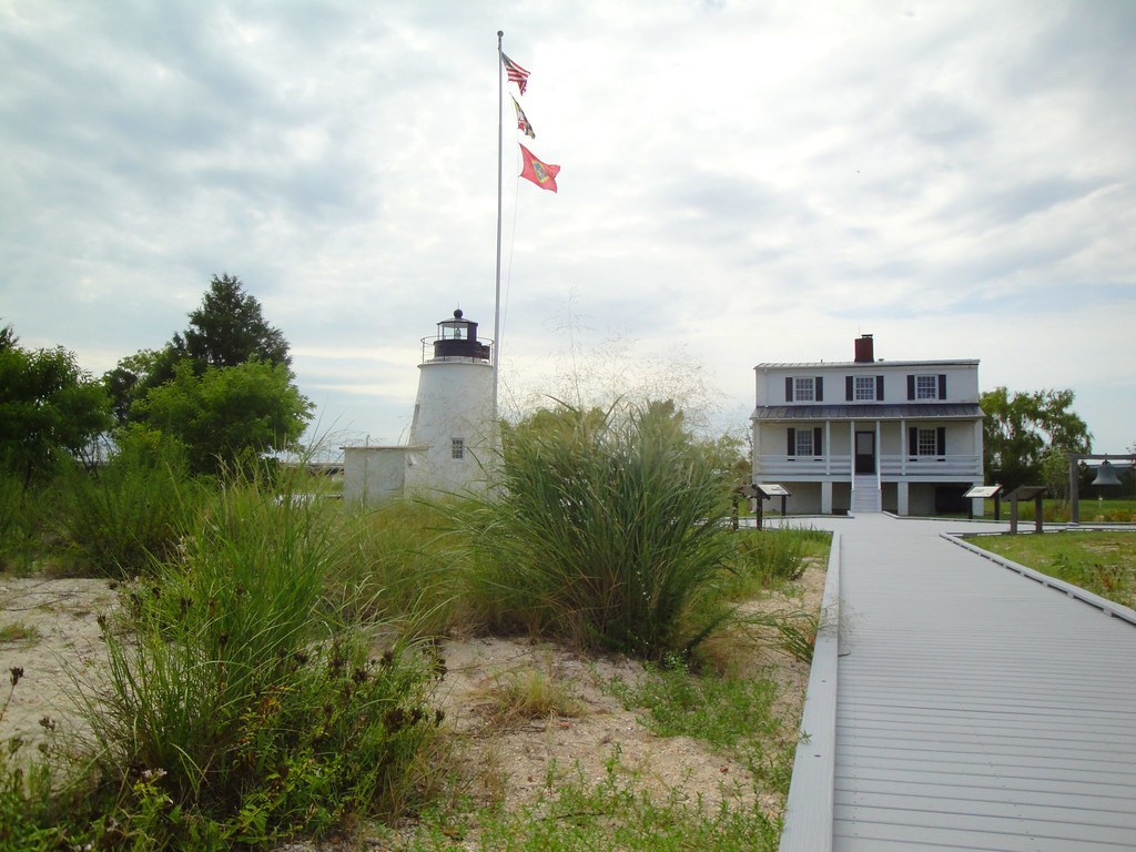 StMarysCoGov's tweet image. The water taxi at @StClemIsMuseum will pause by Oct 31, 2024, and return on #MarylandDay, March 25, 2025! 
Museums stay open daily (10am-5pm) with holiday closures. Drayden reopens spring 2025🔗Deatils: stmaryscountymd.gov/pio/docs/2024-… @PineyPtLHMuseum @OldJailMuseum @Town_of_LTown