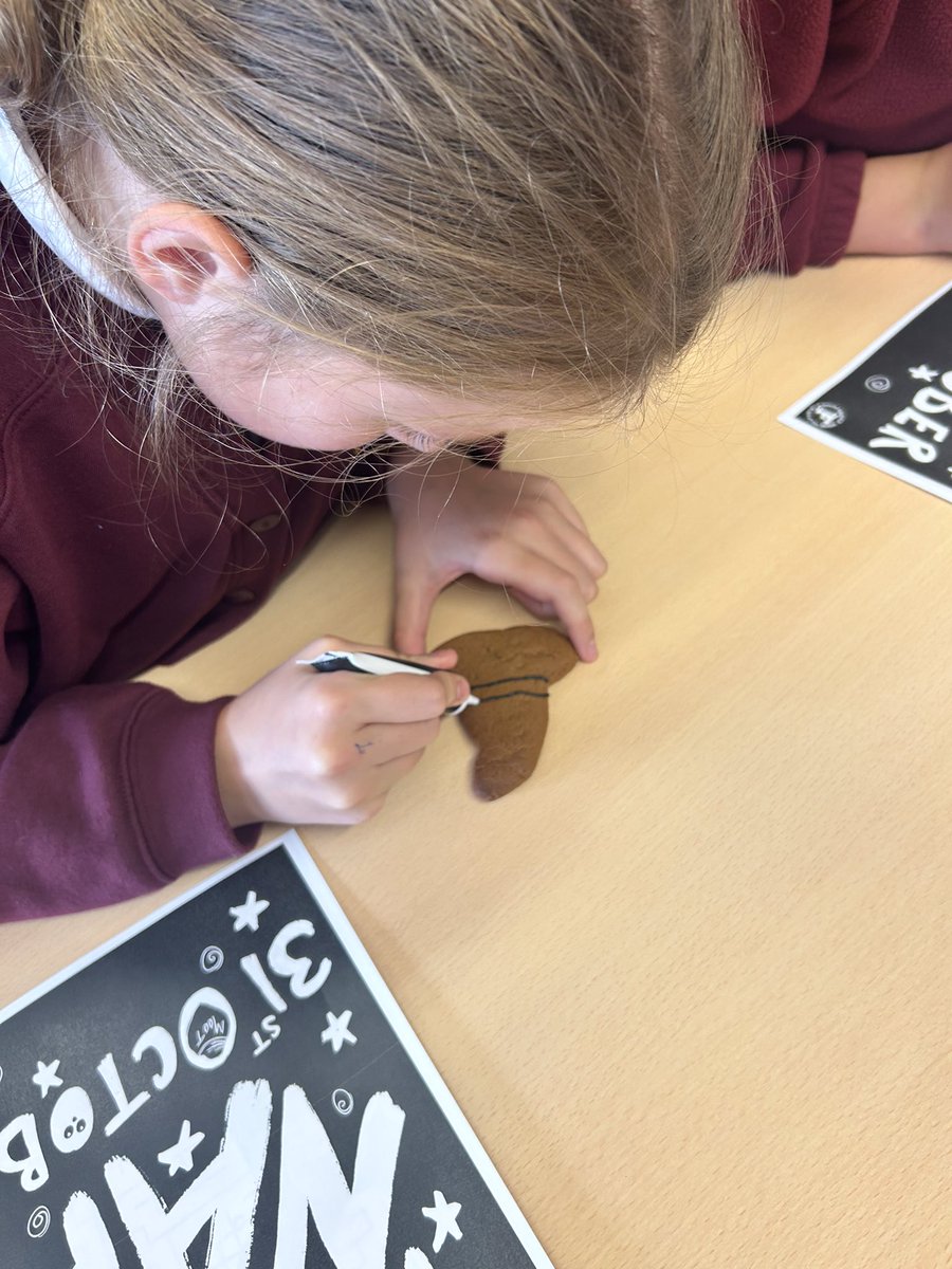 StMary_ofAngels's tweet photo. Enrichment Club have been learning about the tradition of Hop Tu Naa from the Manx Culture (Isle of Man)
#SMOTAEnrichment #CultureVannin #HopTuNaa https://t.co/inSY5Sx205