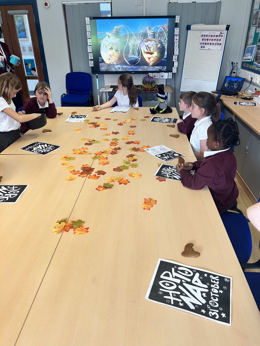 StMary_ofAngels's tweet photo. Enrichment Club have been learning about the tradition of Hop Tu Naa from the Manx Culture (Isle of Man)
#SMOTAEnrichment #CultureVannin #HopTuNaa https://t.co/inSY5Sx205